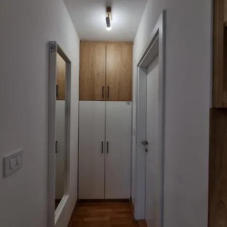 Lodge Hedonik Divcibare