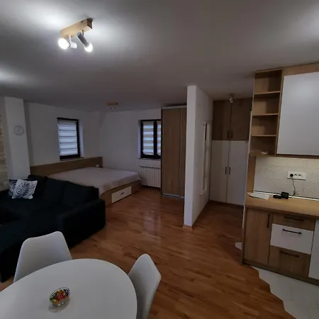 Hedonik Lodge